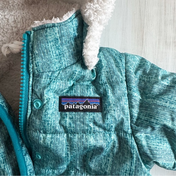 Patagonia Baby Reversible Dream Song Hooded Jacket (size 6-12 months) - Picture 8 of 10